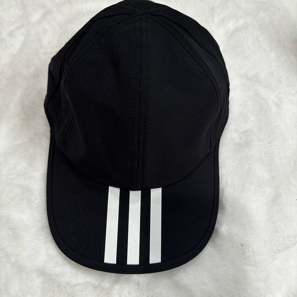Adidas Black Cap with white Strap - Picture 1 of 4